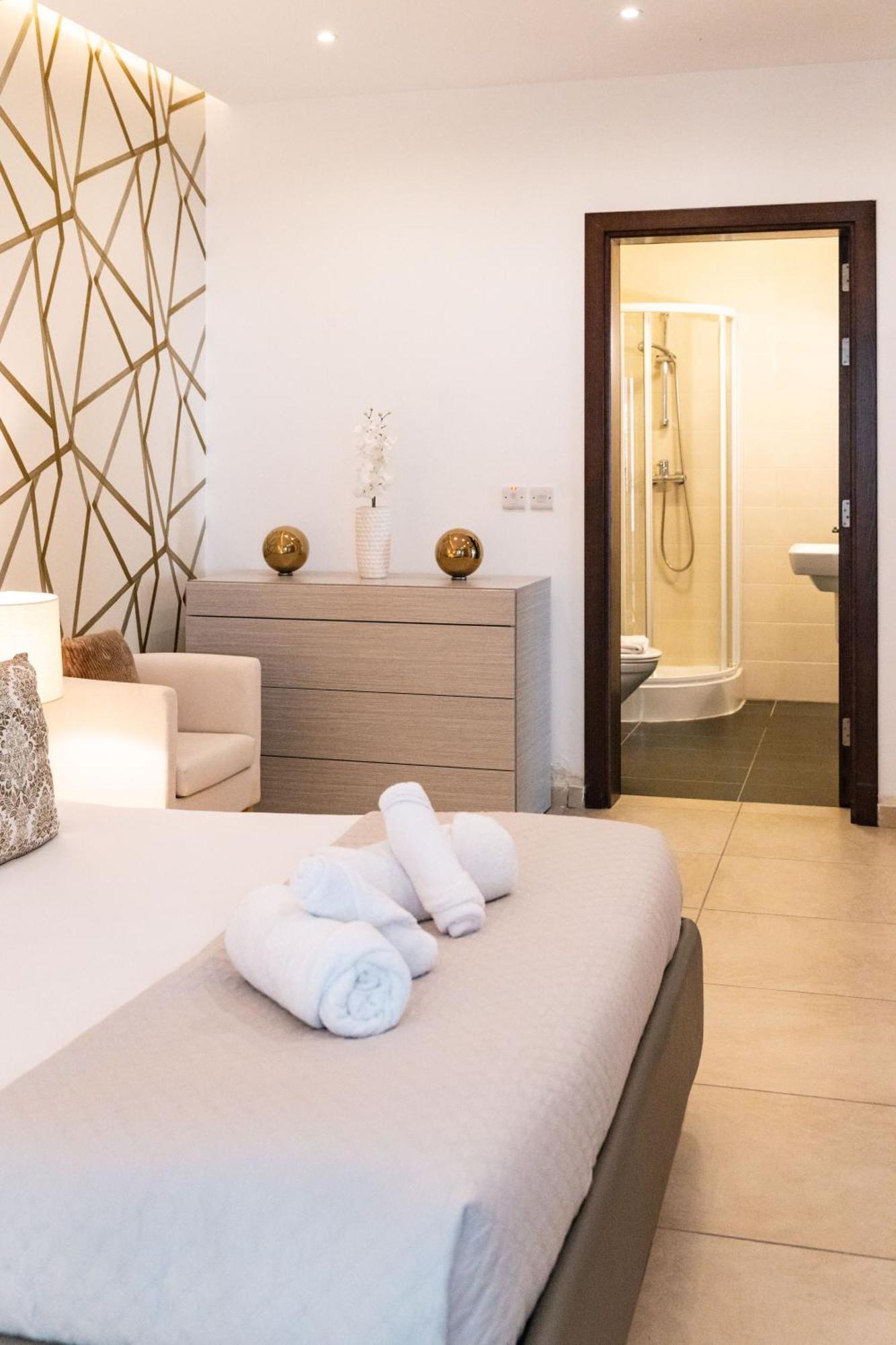 Luxury Seafront 3Br With Pool By Arcobnb Sliema Buitenkant foto